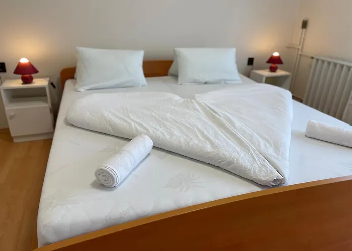 Pingvin Cukraszda Apartman Felso Szint